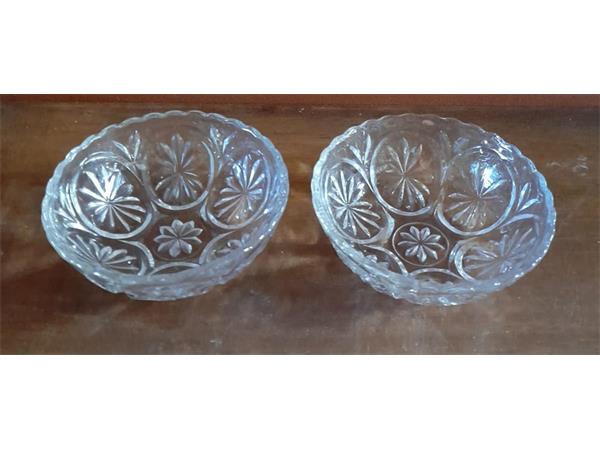 ~/upload/Lots/51465/AdditionalPhotos/vloge4fnskfsm/Lot 001 Glass Bowl Set (5)_t600x450.jpg